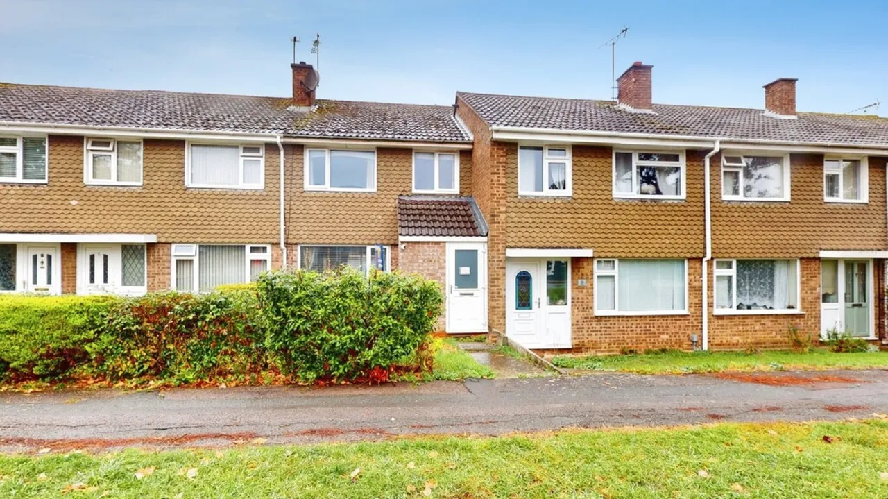 Wymans Brook, Cheltenham, GL50, photo 17