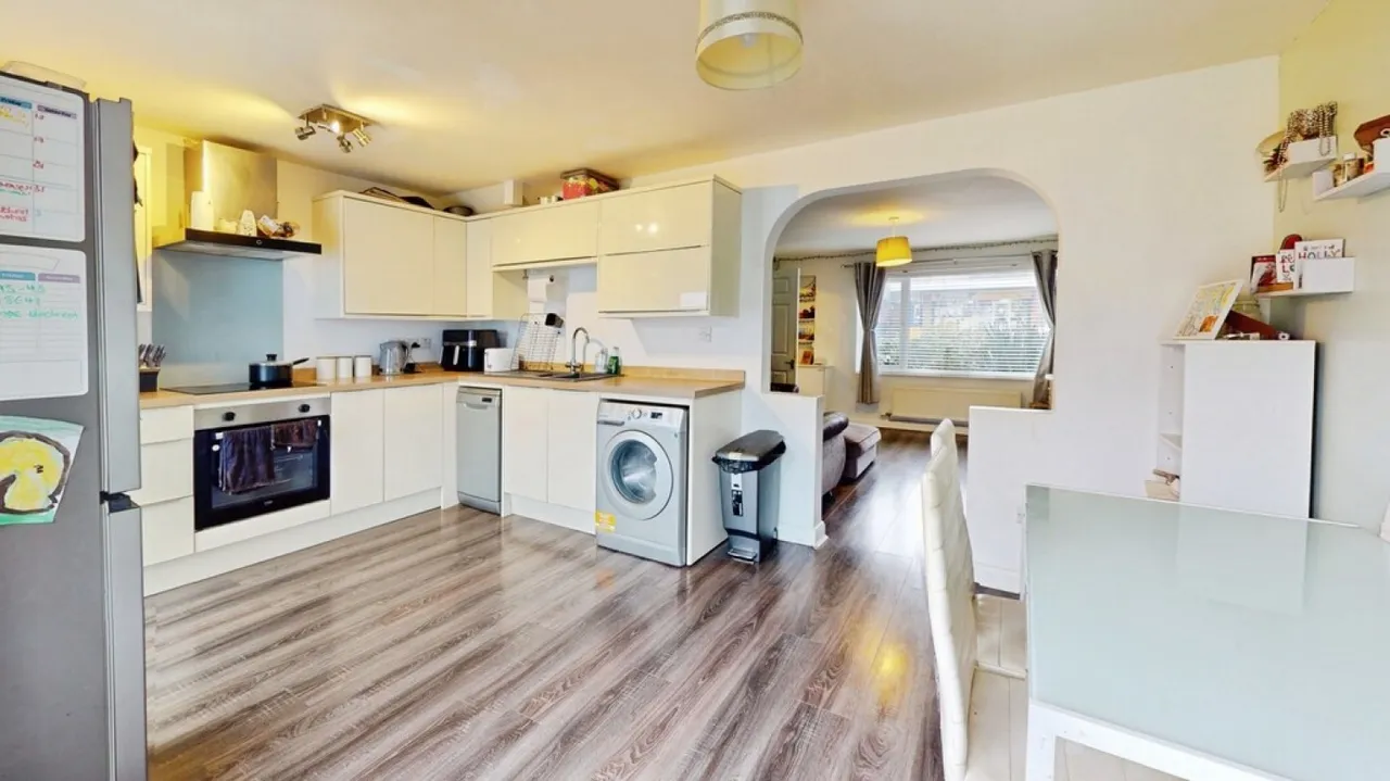Wymans Brook, Cheltenham, GL50, photo 3