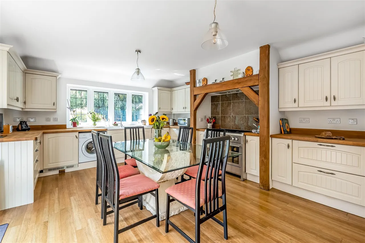 School Lane, Fetcham, KT22, photo 4