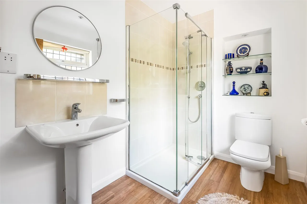 School Lane, Fetcham, KT22, photo 10