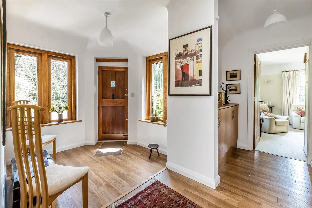 School Lane, Fetcham, KT22, photo 6