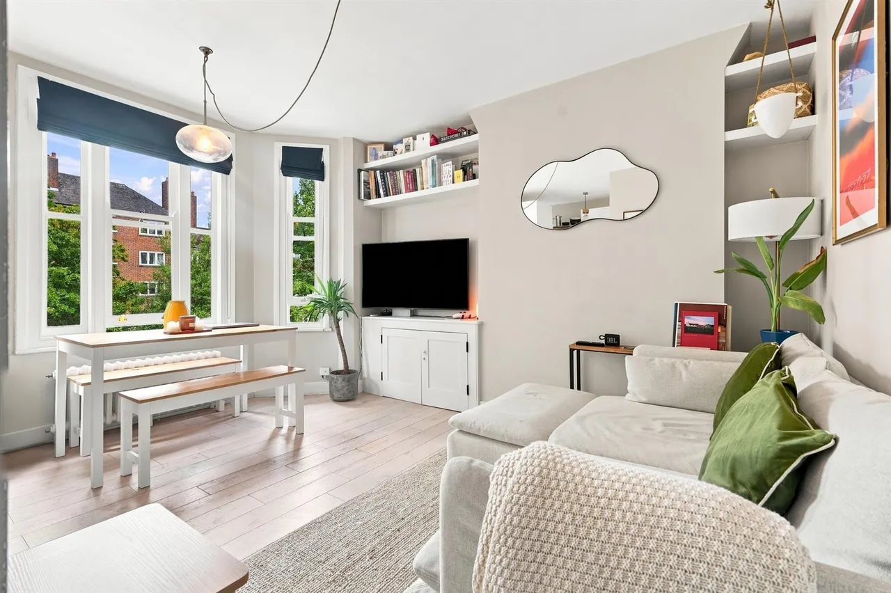 1 bed flat for sale, Highbury Grange, London, N5