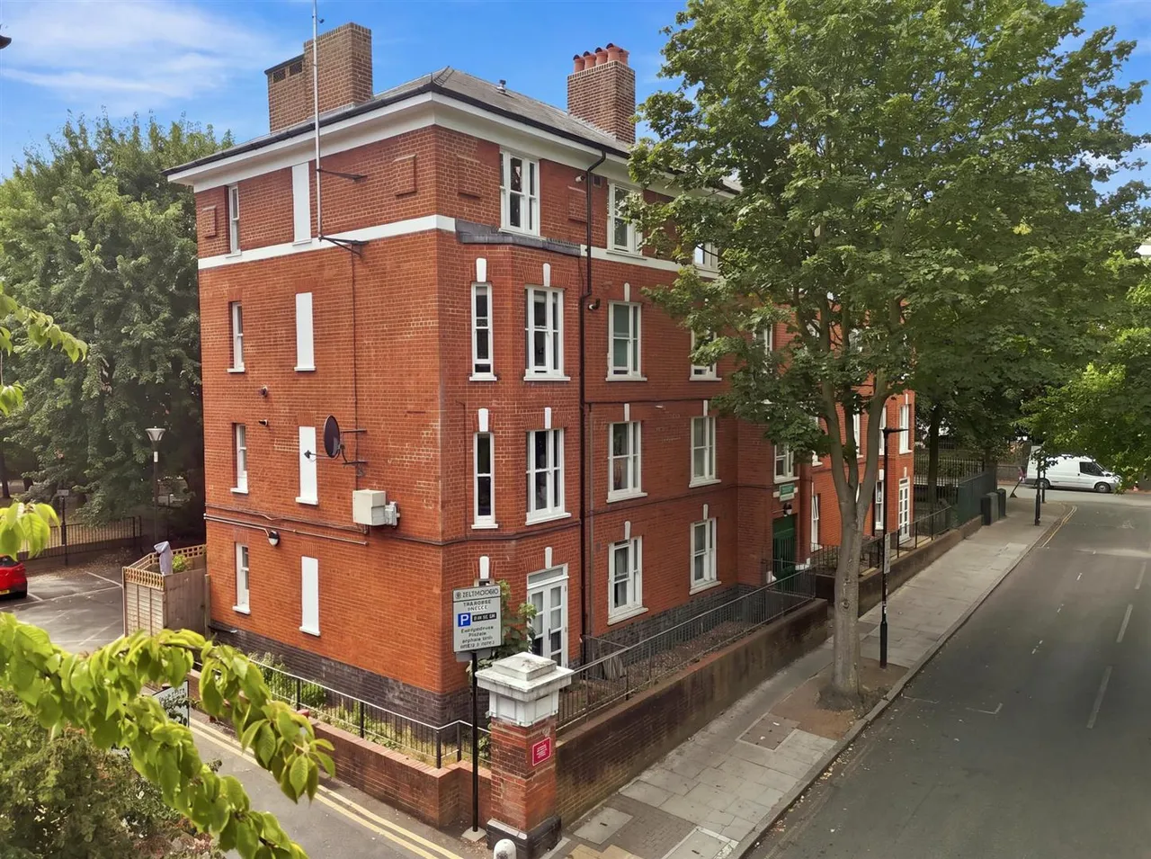 Highbury Grange, London, N5, photo 10