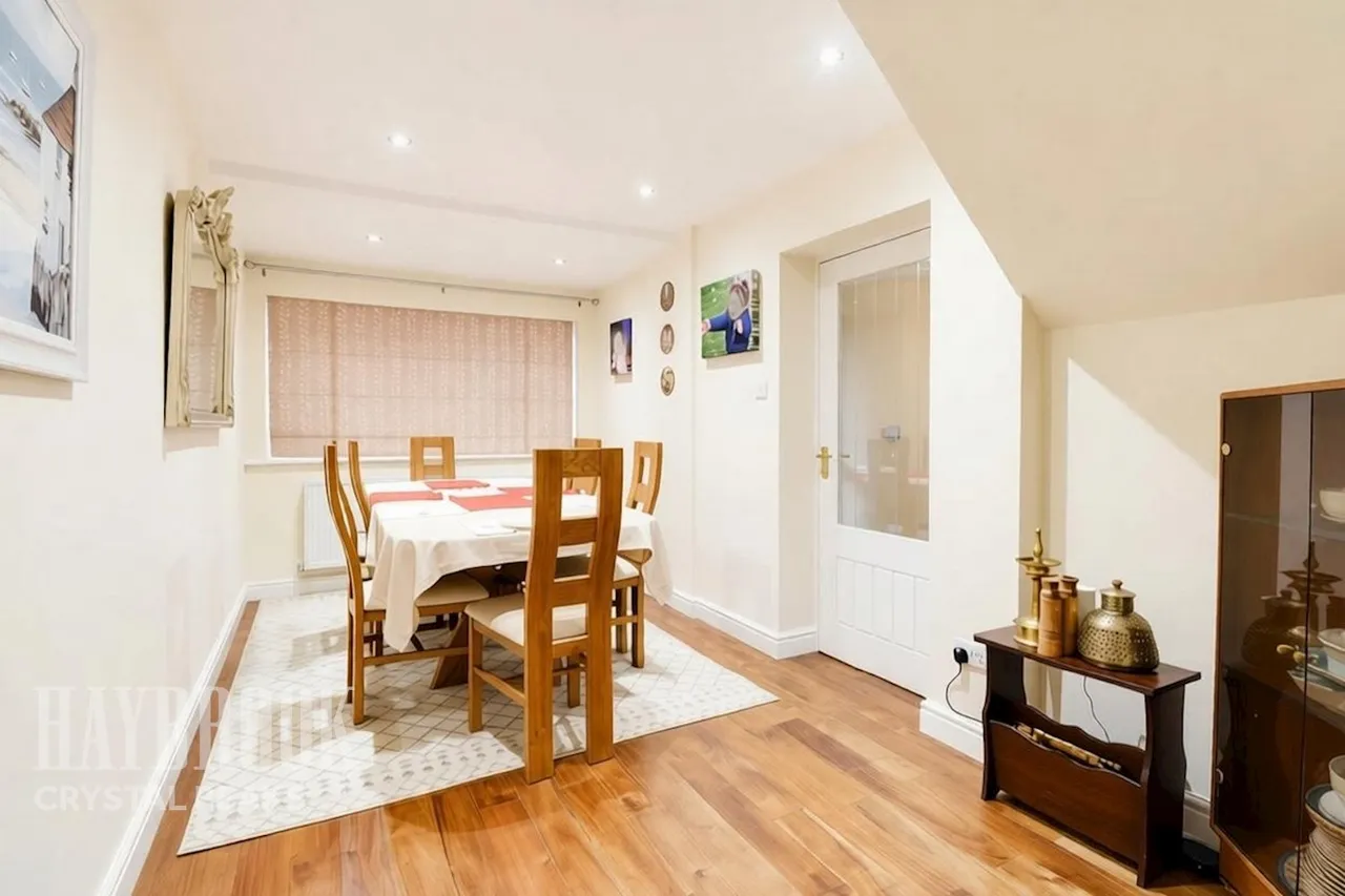 Parklands View, Aston, photo 8