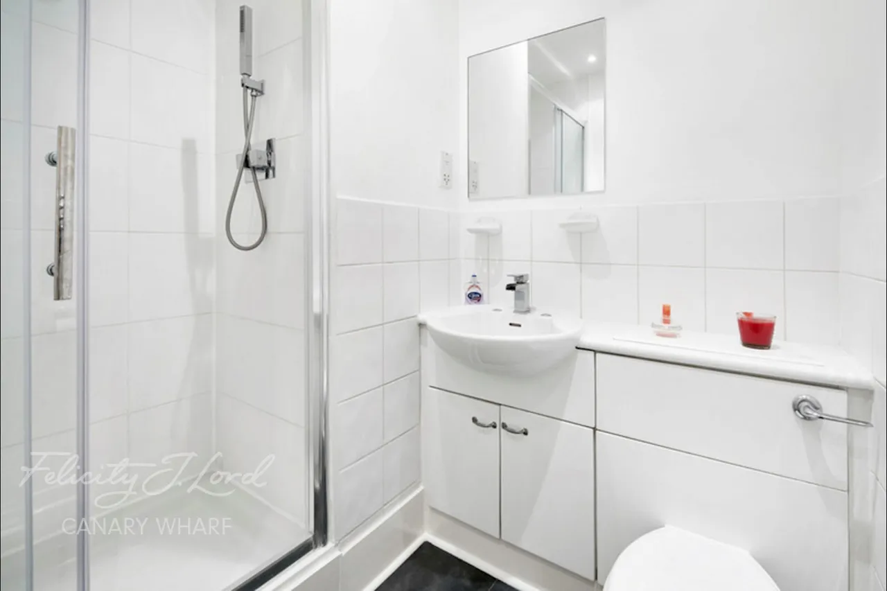 Boardwalk Place, London, E14, photo 12