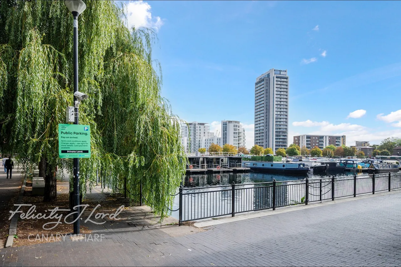 Boardwalk Place, London, E14, photo 13