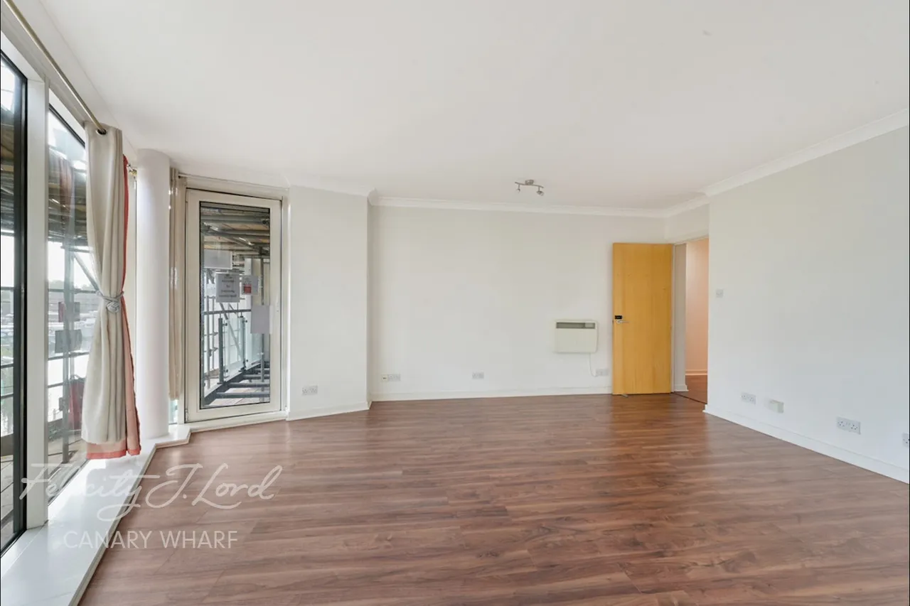 Boardwalk Place, London, E14, photo 9