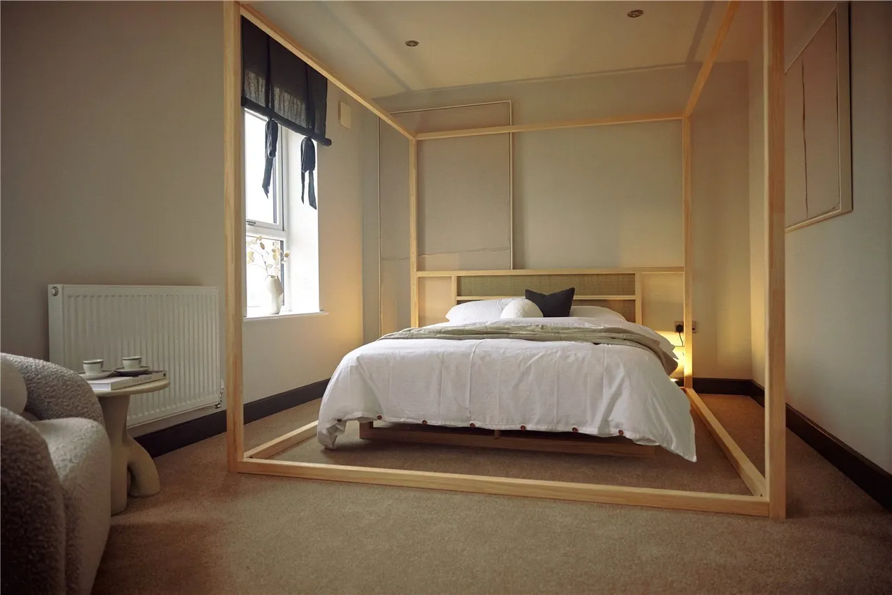 Desire, Manston Lane, Leeds, West Yorkshire, LS15, photo 9