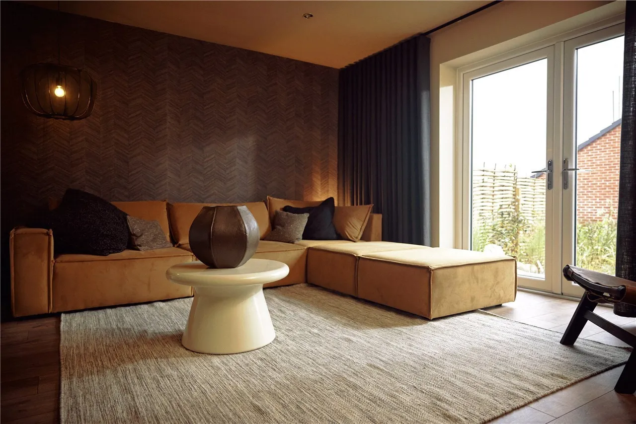 Desire, Manston Lane, Leeds, West Yorkshire, LS15, photo 2