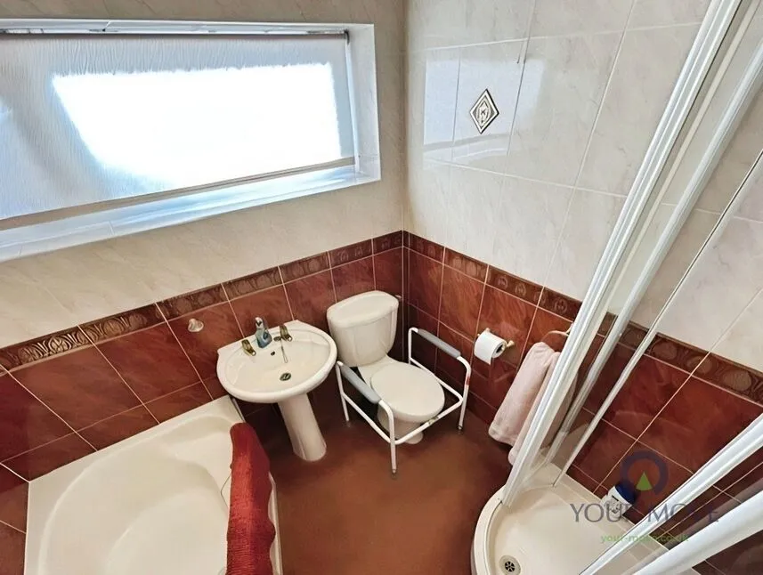 Abbotts Oak Drive, Coalville, LE67, photo 15