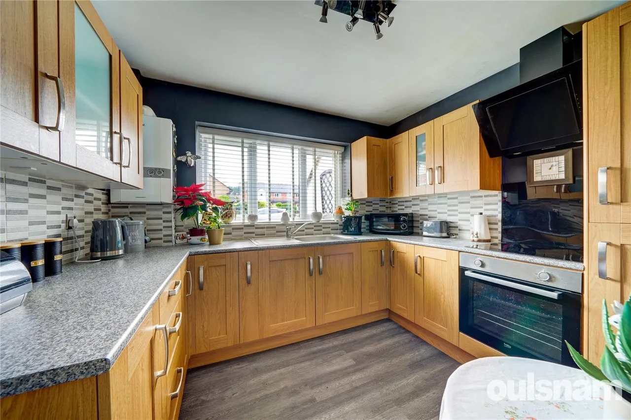St. Georges Crescent, Droitwich, Worcestershire, WR9 8BX, photo 5