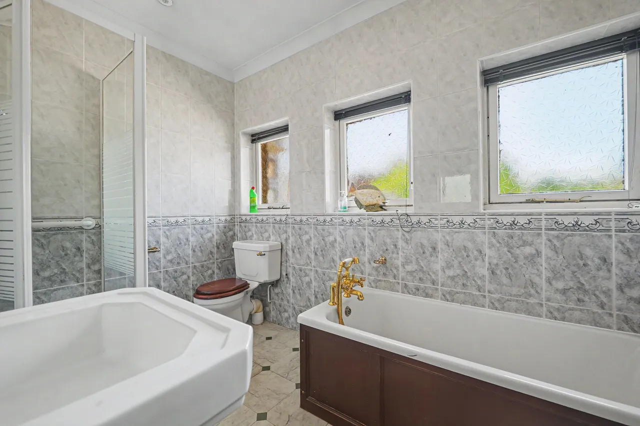 Doddington Road, Earls Barton, NN6, photo 17