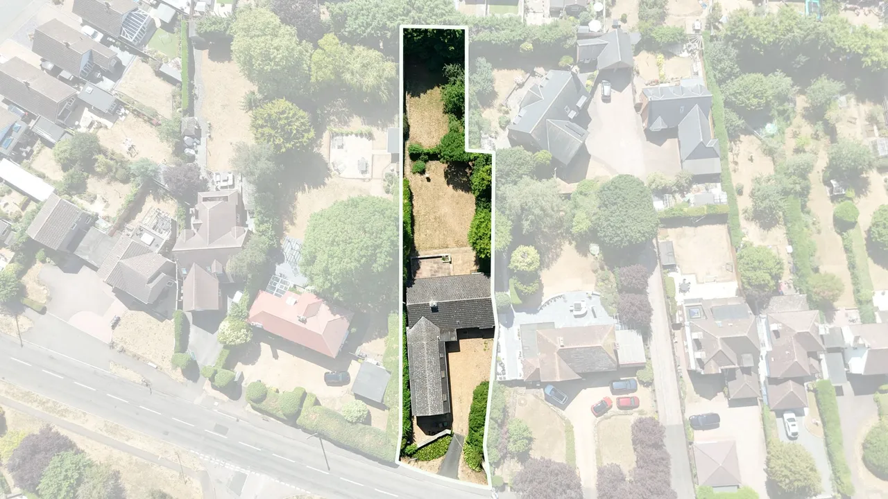 4 bed house for sale — Doddington Road, Earls Barton, NN6
