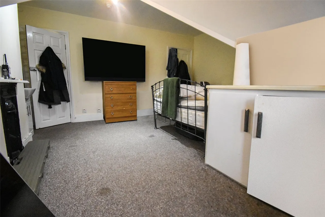 York Road, Aldershot, Hampshire, GU11 3JP, photo 5