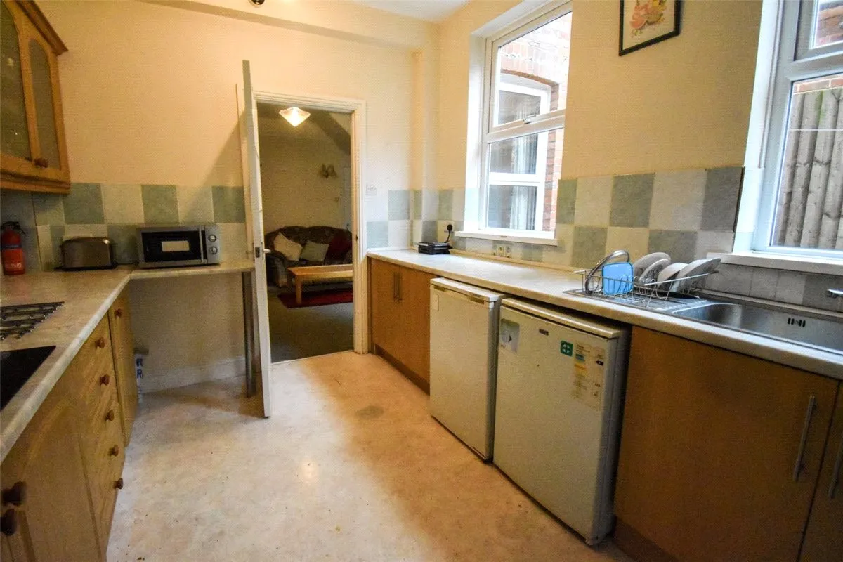 York Road, Aldershot, Hampshire, GU11 3JP, photo 10