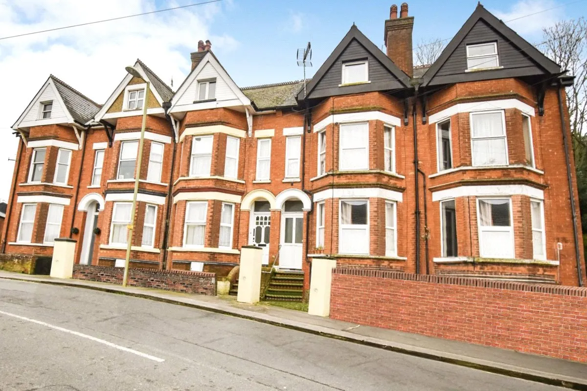 5 bed house for sale — York Road, Aldershot, Hampshire, GU11 3JP