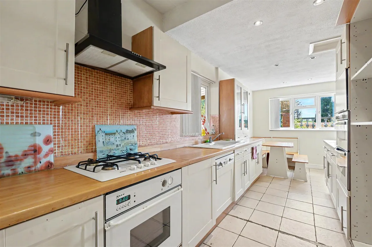 Mansfield Road, Redhill, NG5, photo 6