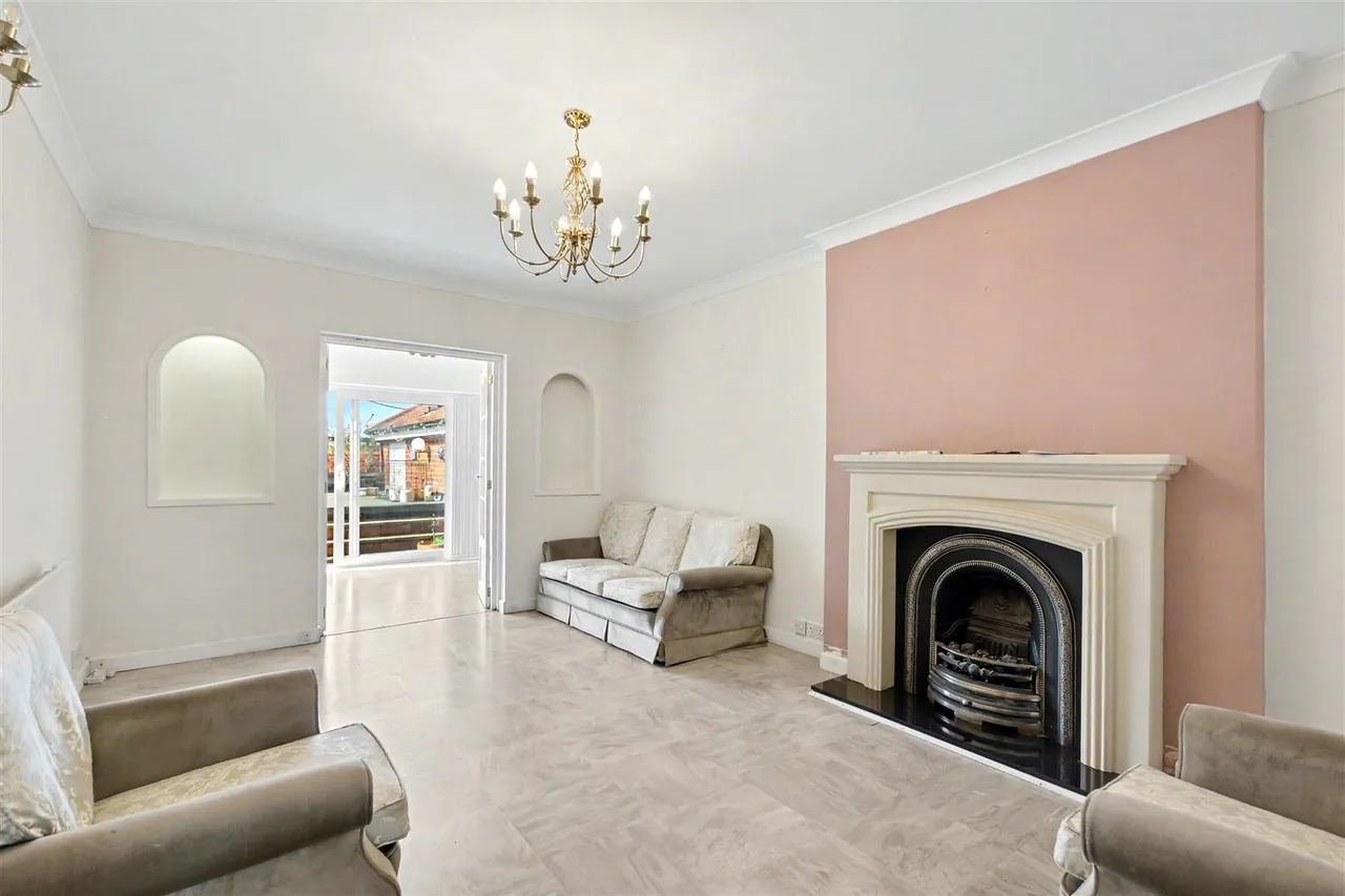 Mansfield Road, Redhill, NG5, photo 8