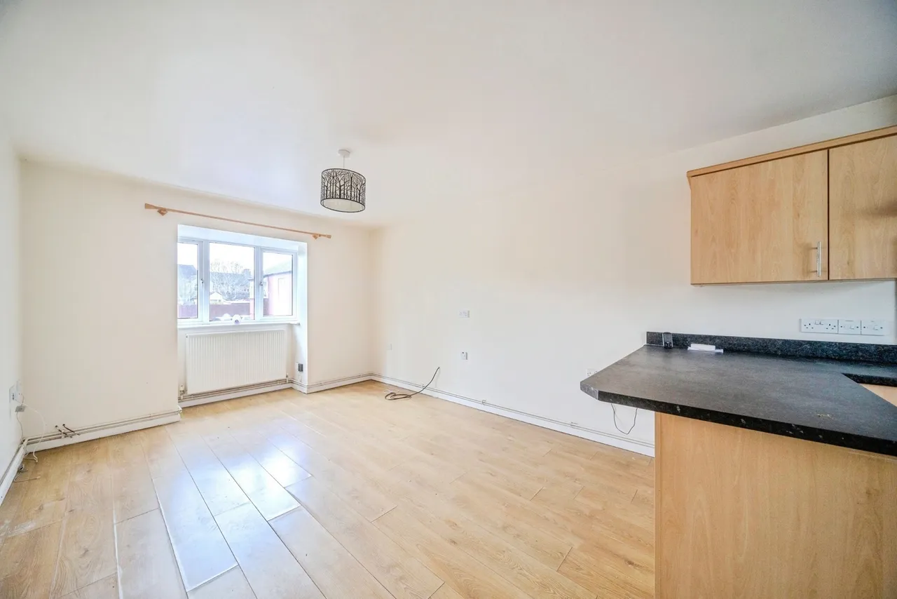 Durrans Court, Bletchley, Milton Keynes, Buckinghamshire, MK2, photo 3
