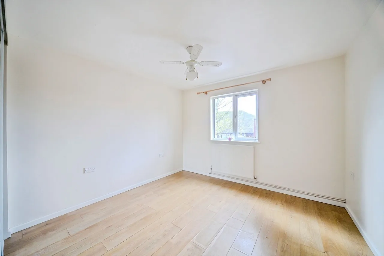 Durrans Court, Bletchley, Milton Keynes, Buckinghamshire, MK2, photo 6