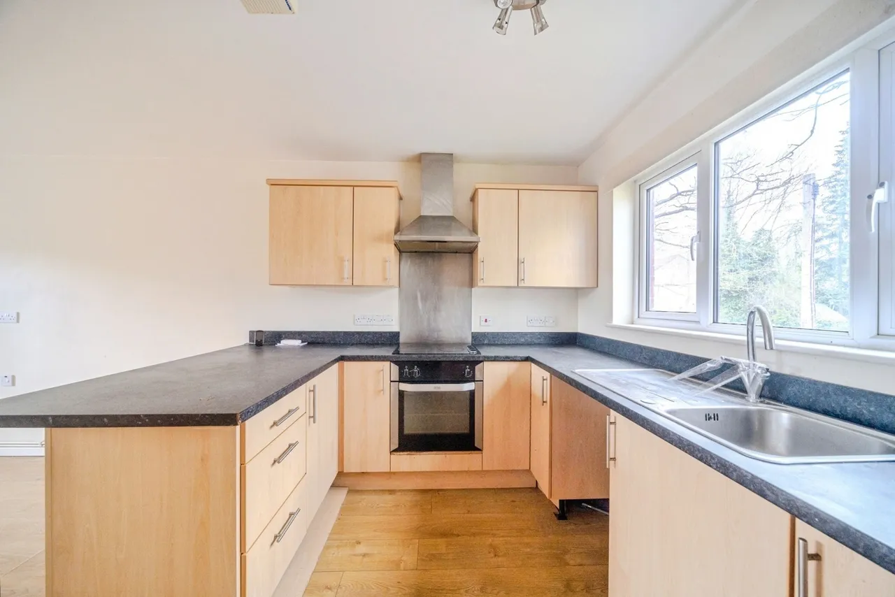 Durrans Court, Bletchley, Milton Keynes, Buckinghamshire, MK2, photo 4