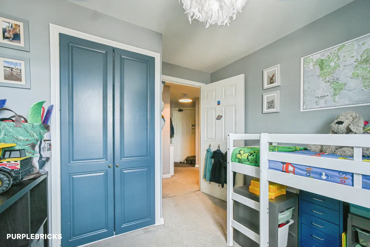 Birkdale Close, Swindon, SN25, photo 13