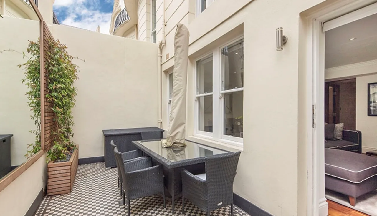 Kensington Gardens Square, London, W2, photo 10