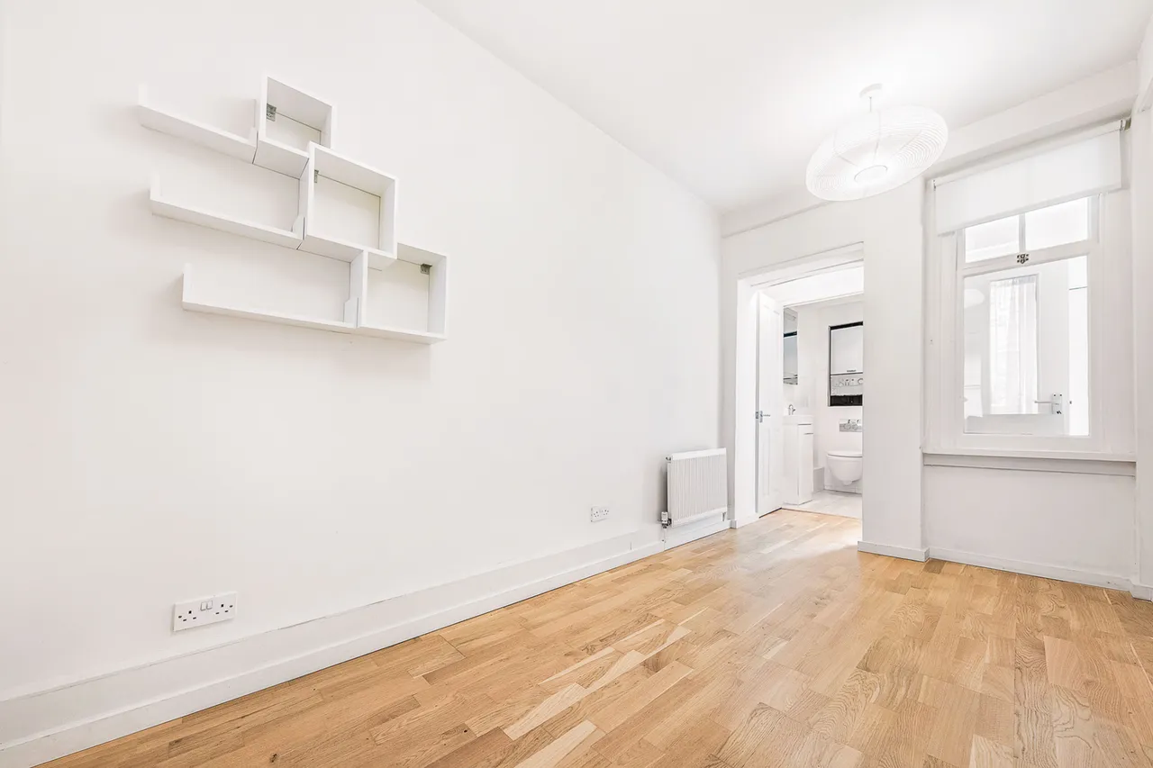 4a Crookham Road, London, photo 7