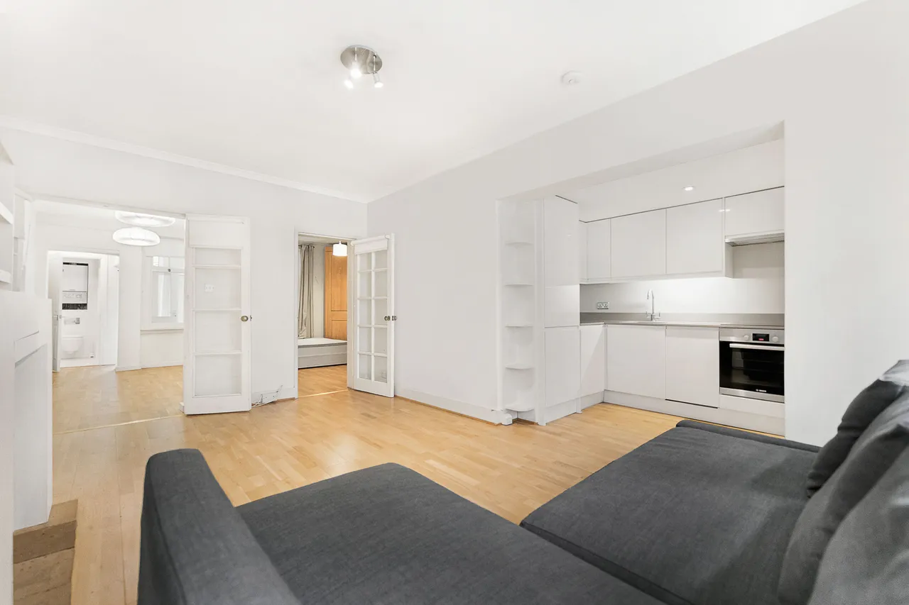 4a Crookham Road, London, photo 12
