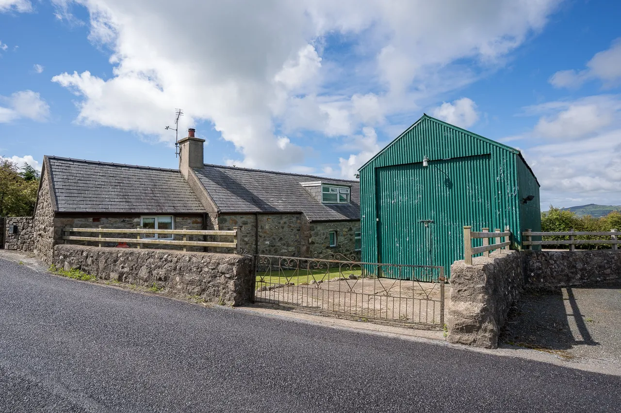 Court Farm, Mynytho, Pwllheli, Gwynedd, LL53 7SH, photo 9