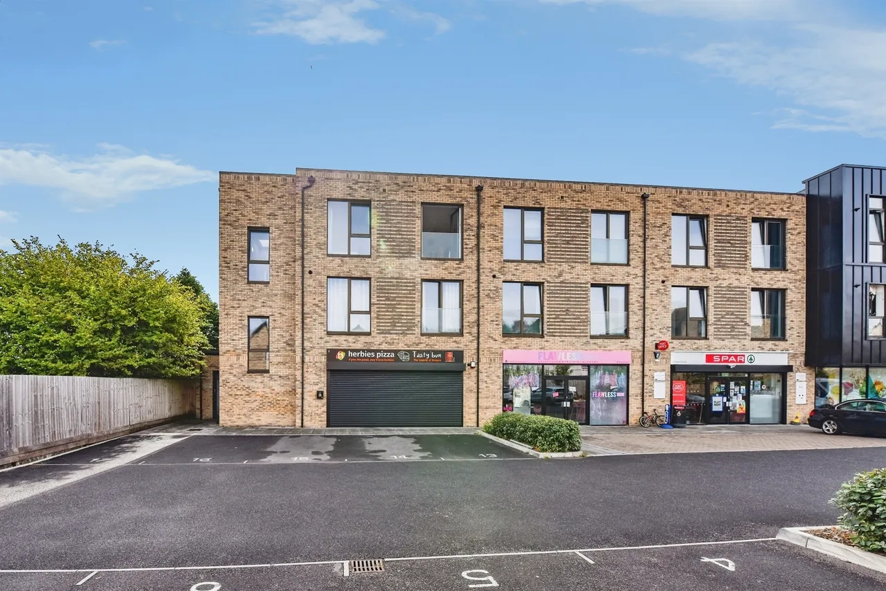 1 bed flat for sale — Caxton Road, Frome