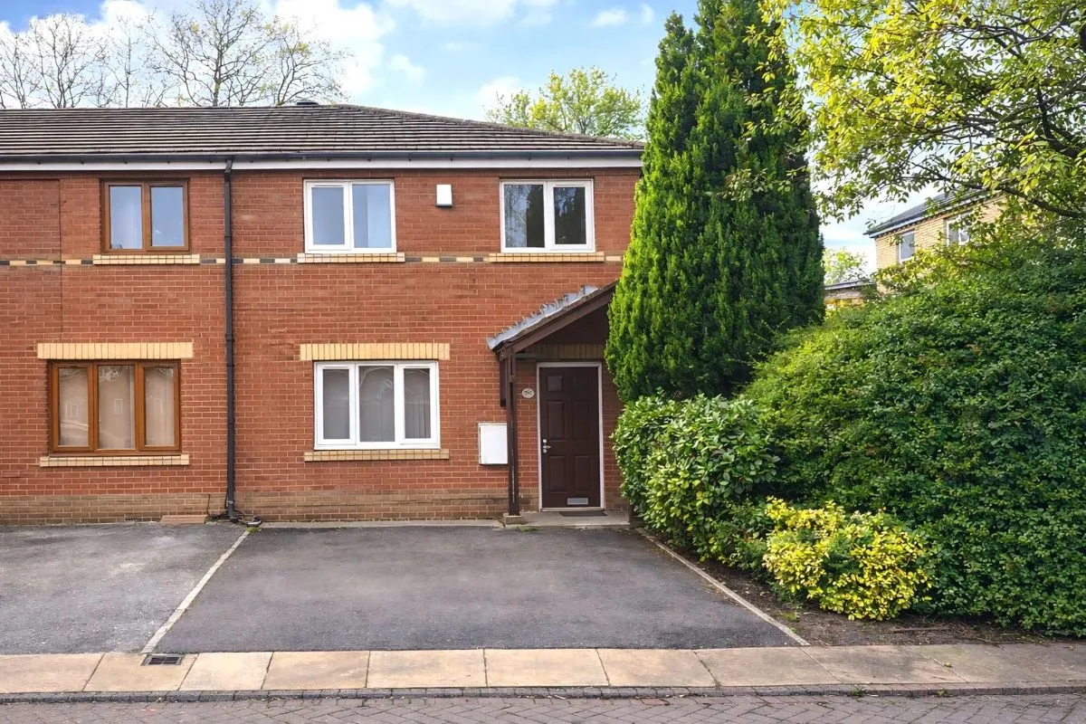 4 bed house to rent, Headford Gardens