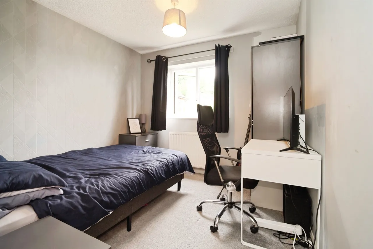 Horton Close, Rodley, LS13, photo 10