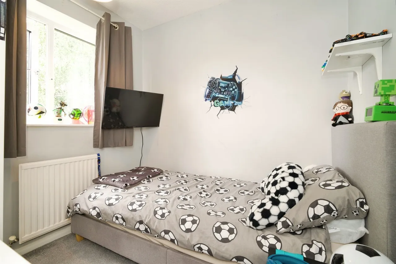 Horton Close, Rodley, LS13, photo 8