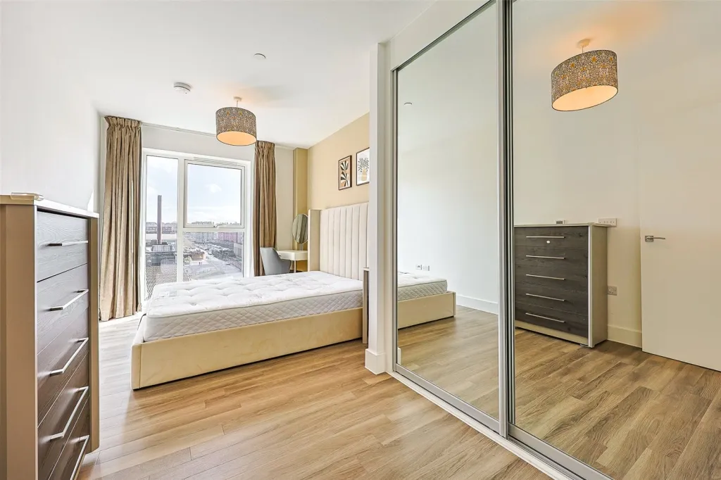 Lismore Boulevard, Colindale, NW9, photo 13