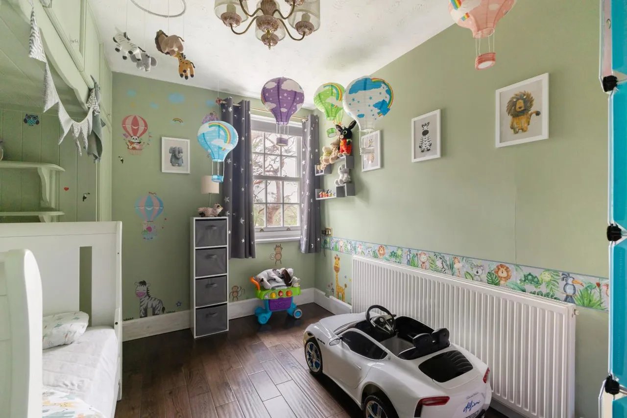 Benellen Road, BH4, photo 13
