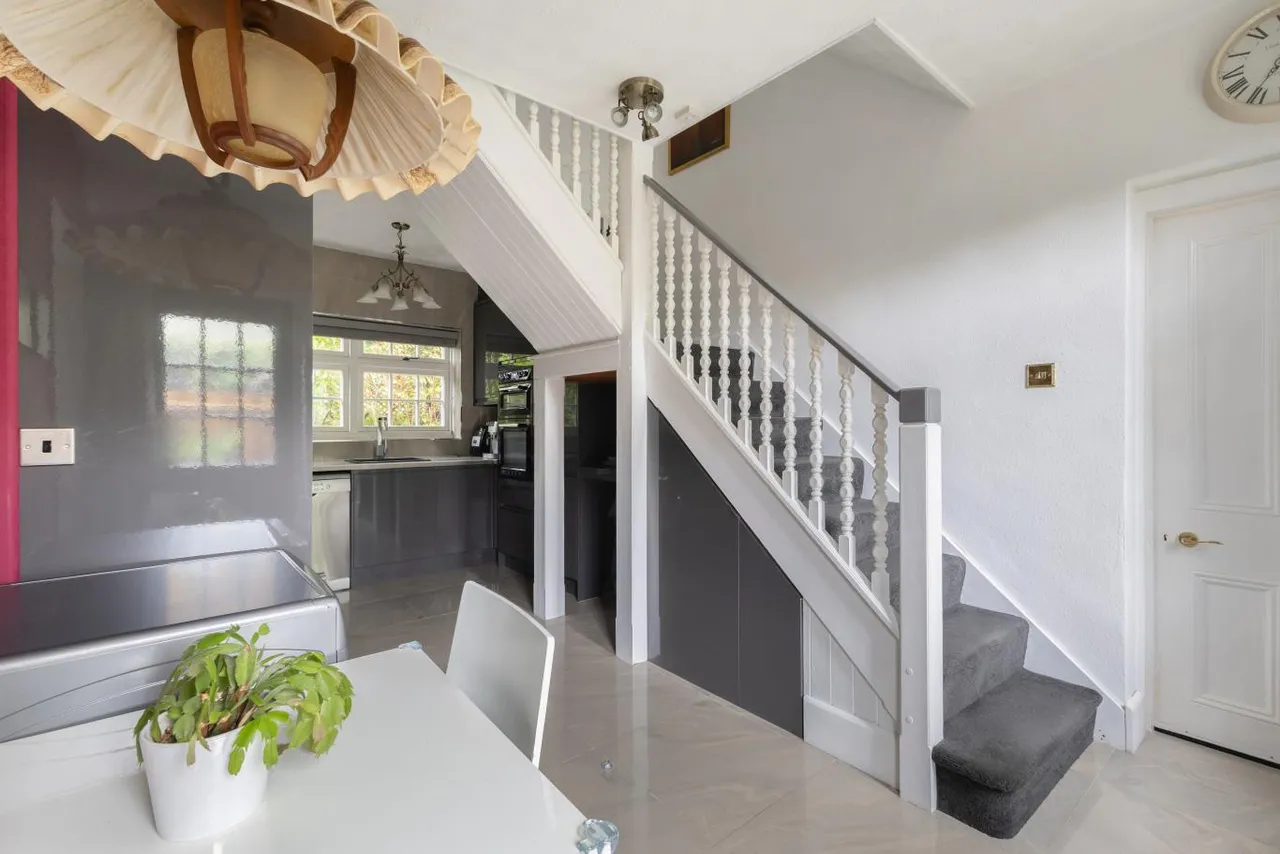 Benellen Road, BH4, photo 5