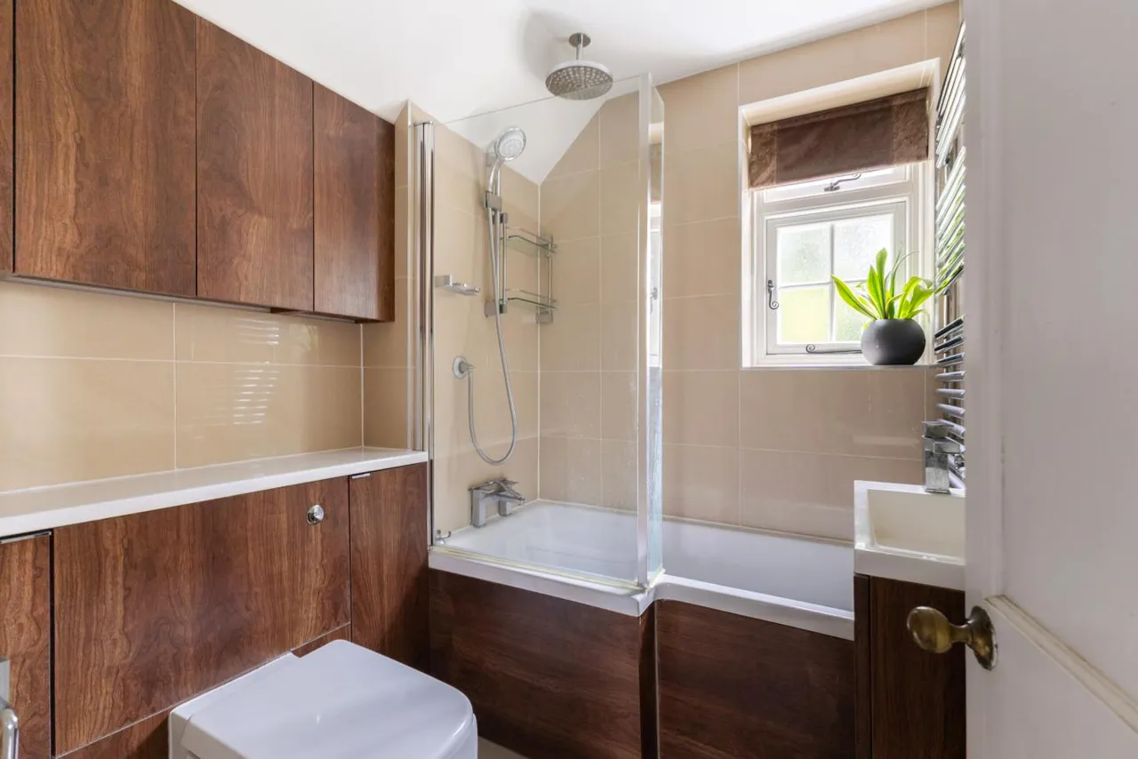Benellen Road, BH4, photo 16