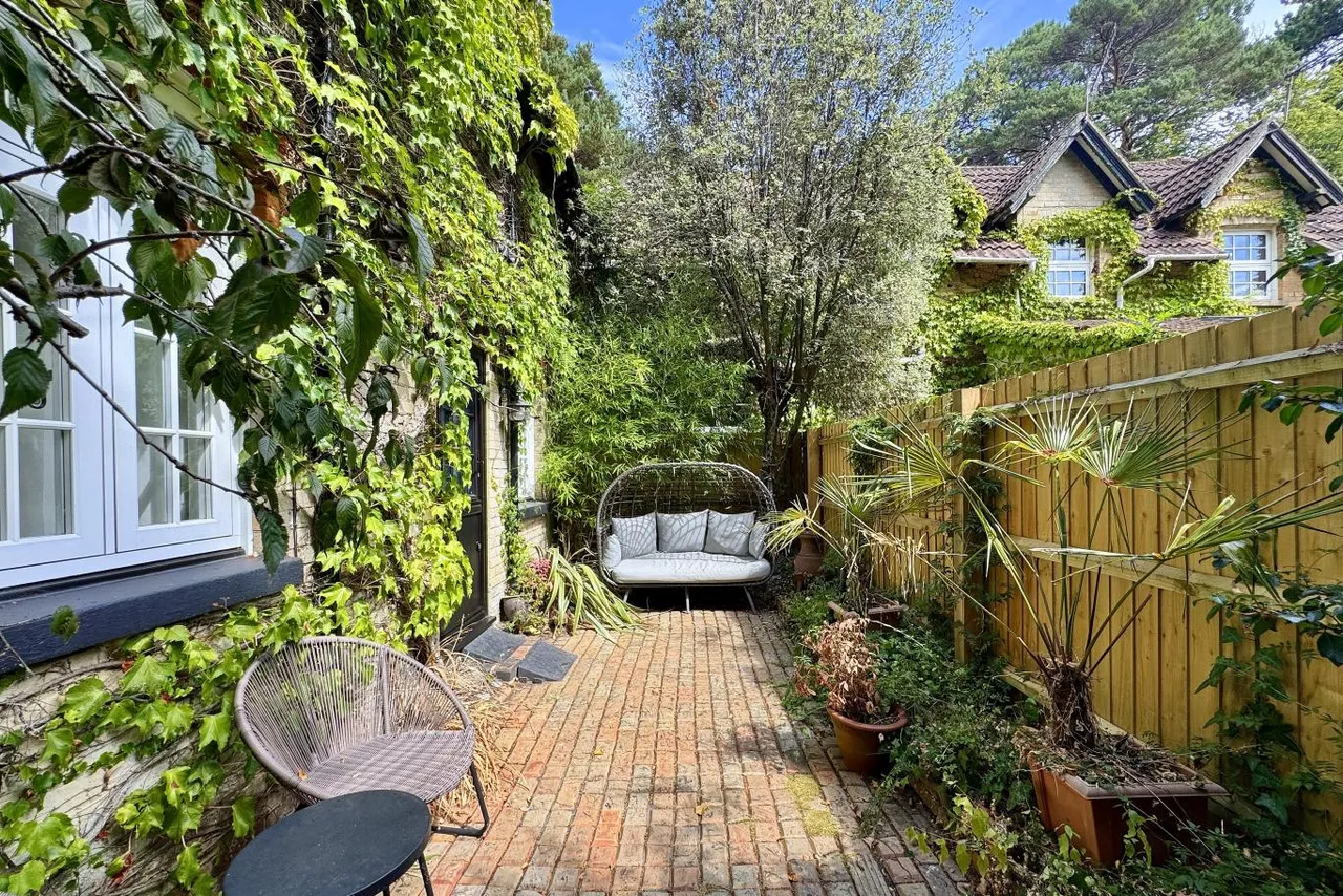 Benellen Road, BH4, photo 3