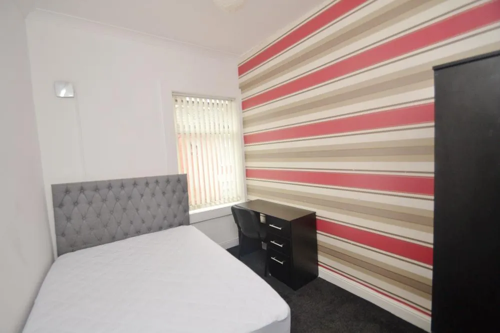 Eades Street, Salford, M6, photo 3