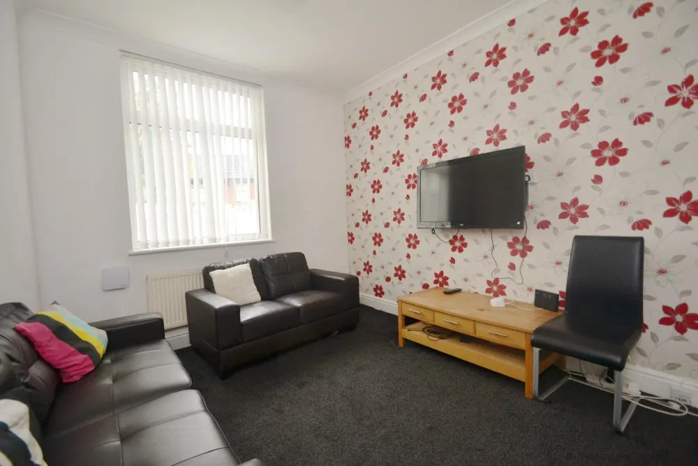 Eades Street, Salford, M6, photo 5