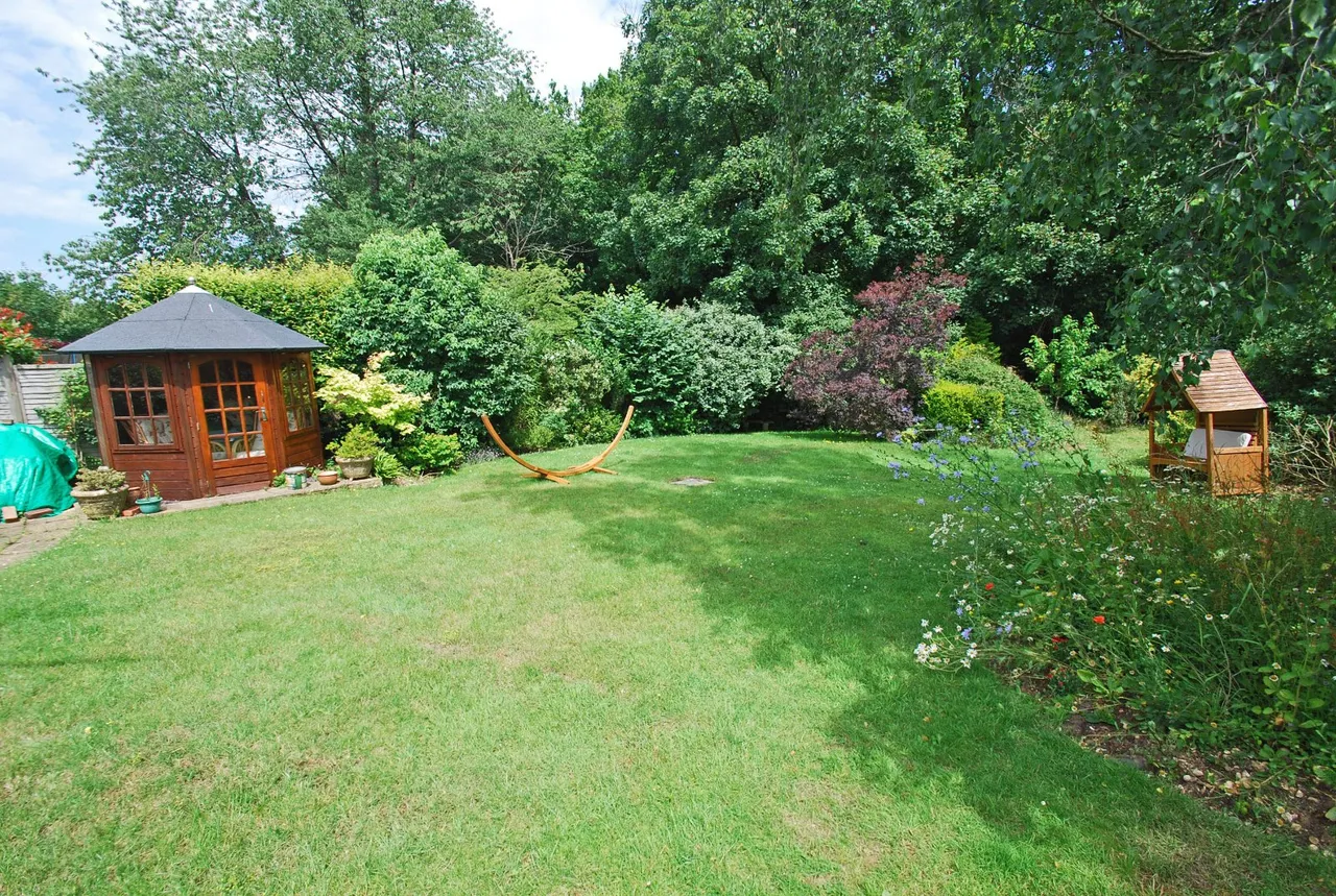 Hazlemere, Buckinghamshire, photo 16