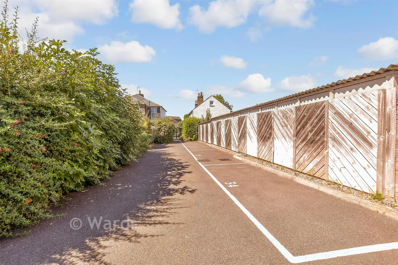 Wicketts End, Whitstable, CT5, photo 15
