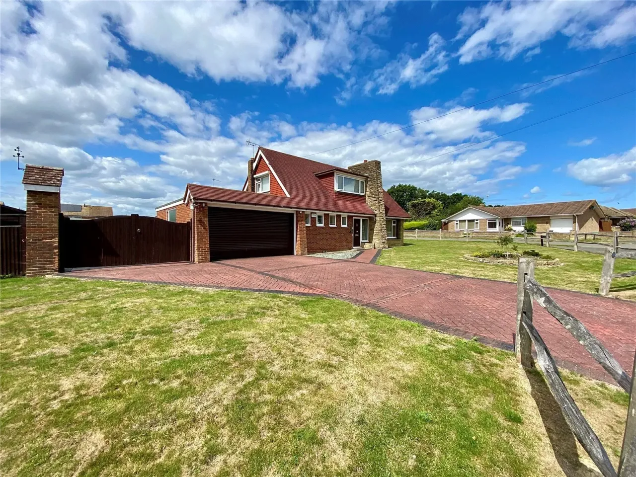 3 bed house for sale — Summerfields Avenue, Hailsham, East Sussex, BN27