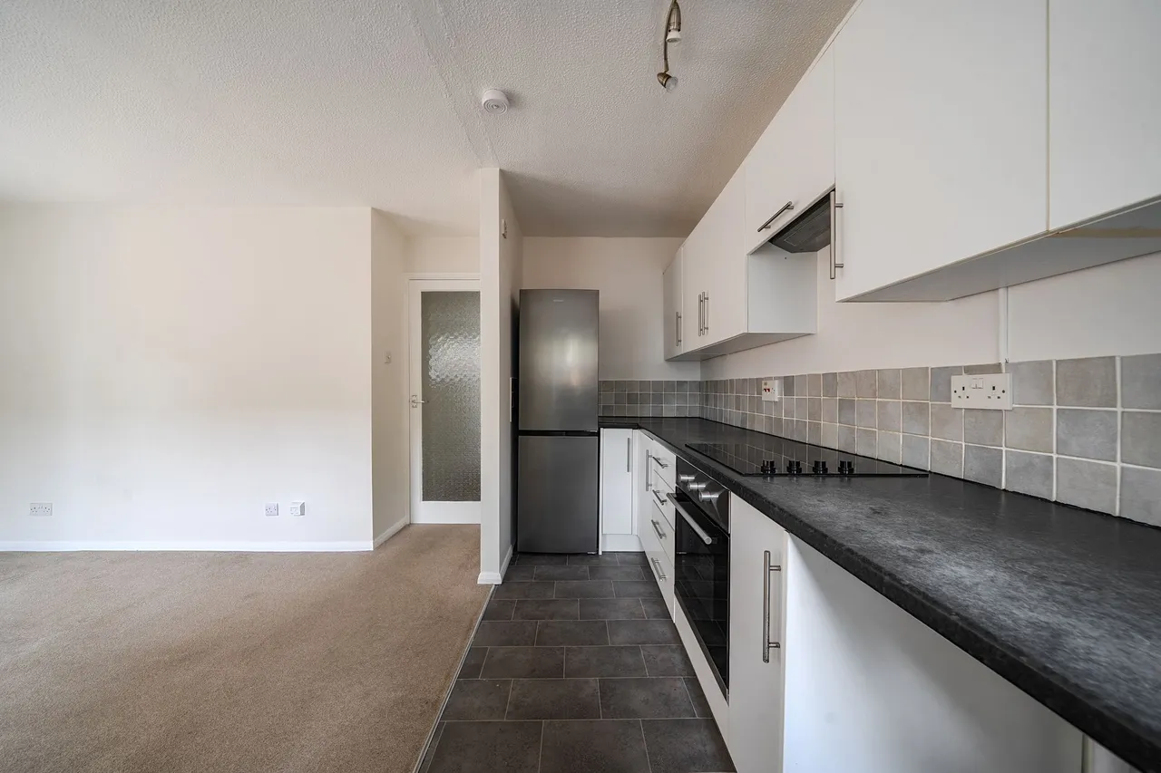Timbermill Court, Haslemere, GU27, photo 4