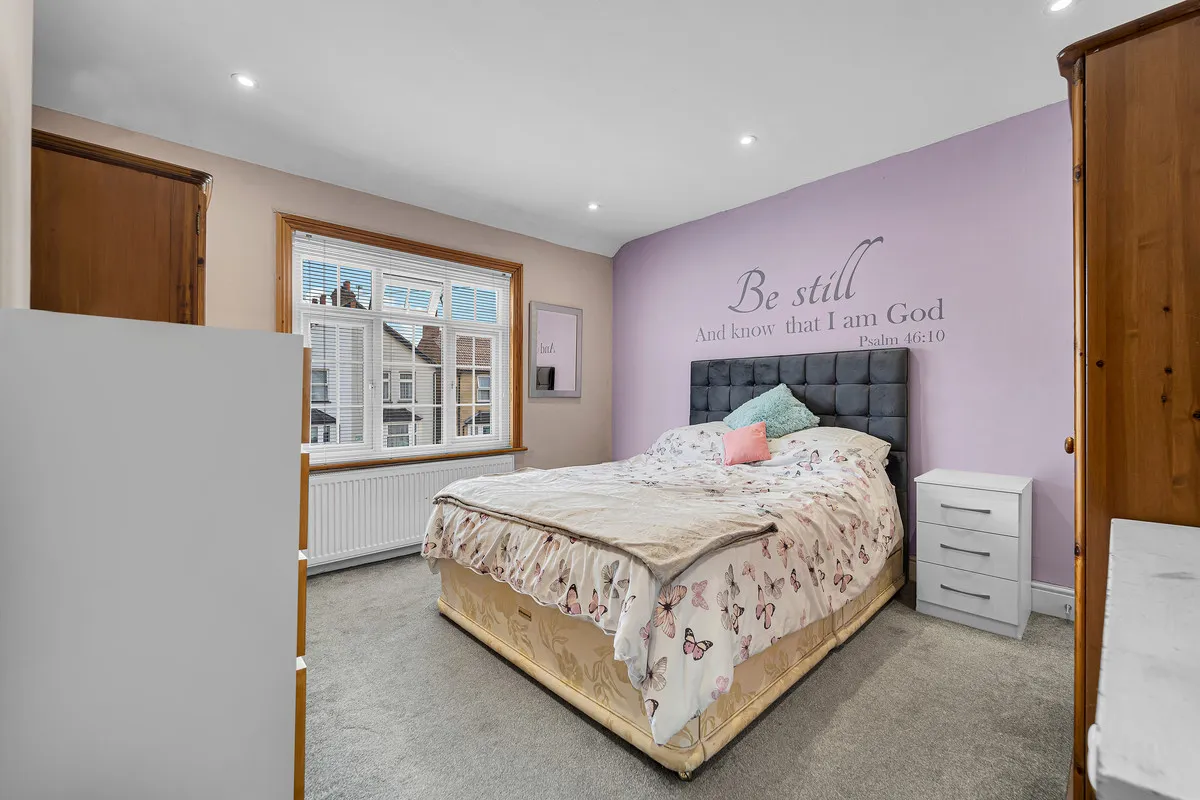 High Street, Northwood, HA6, photo 9
