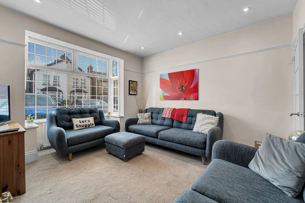 High Street, Northwood, HA6, photo 3
