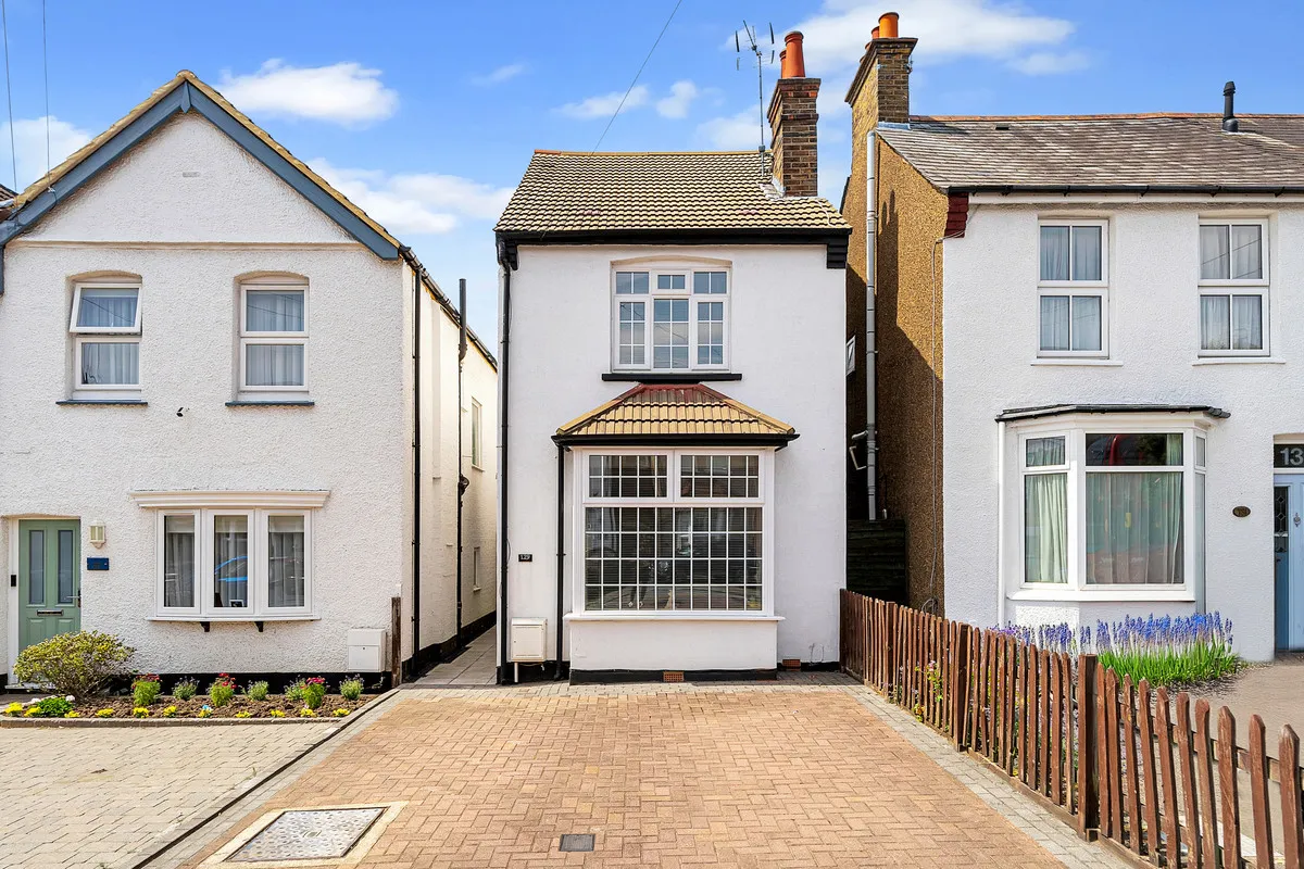 High Street, Northwood, HA6, photo 2