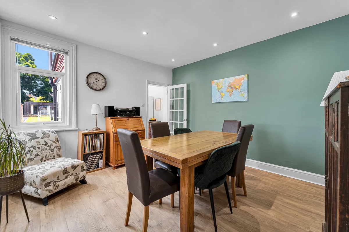 High Street, Northwood, HA6, photo 6
