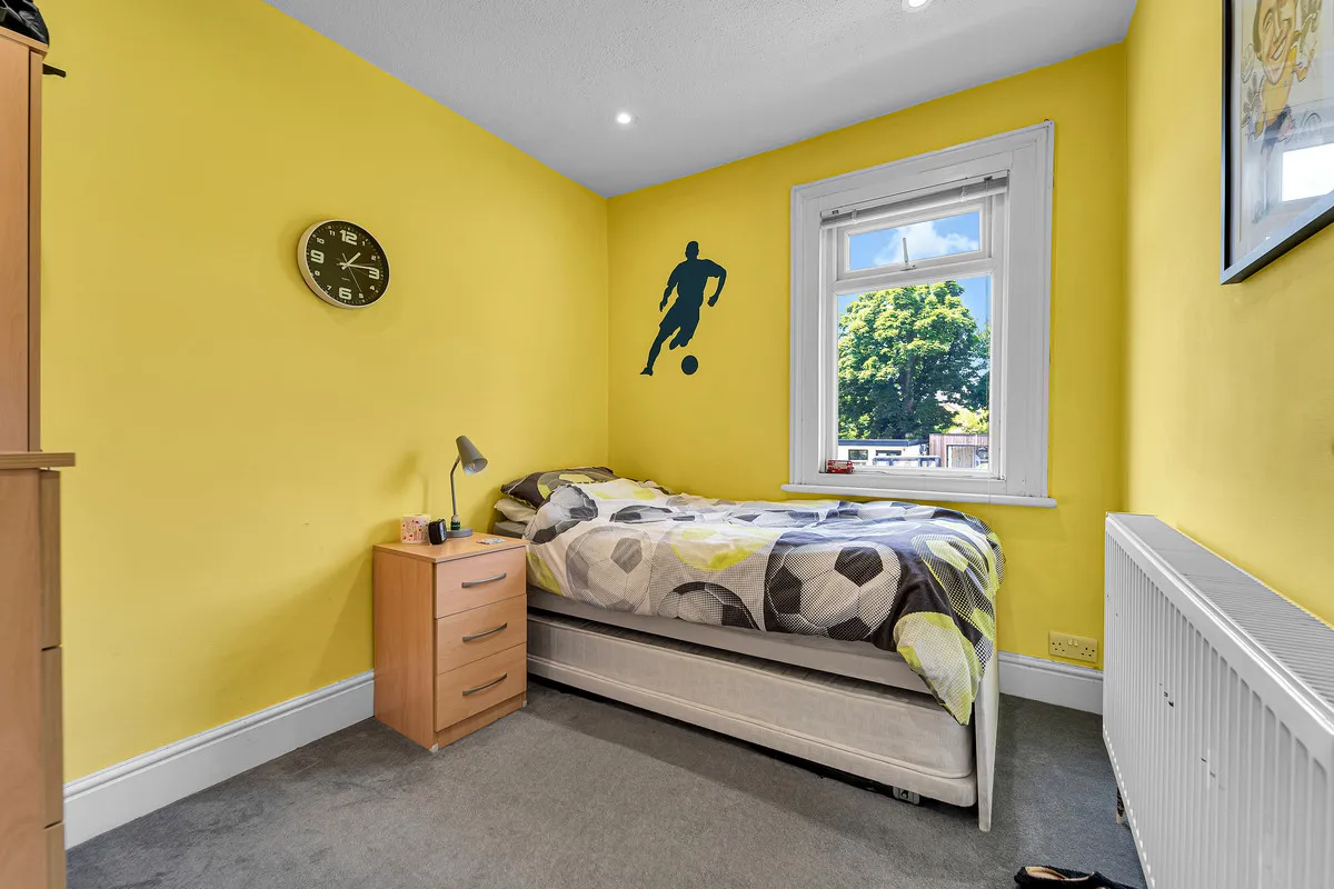 High Street, Northwood, HA6, photo 11